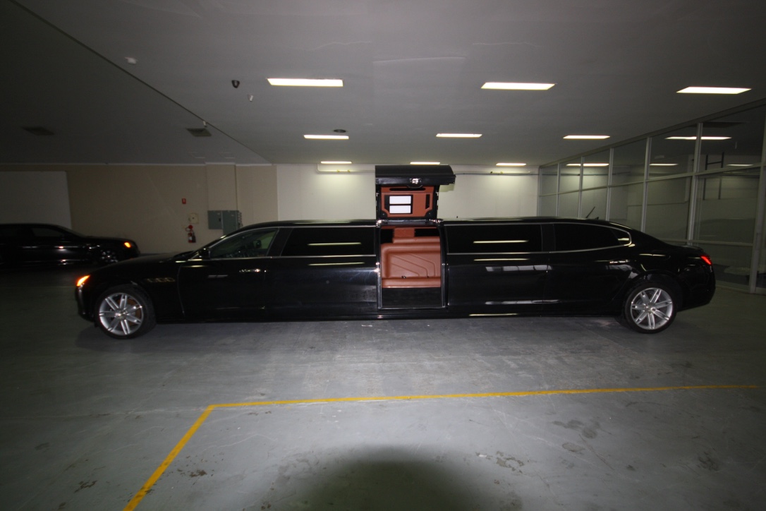 The Cinqueporte Maserati Limo