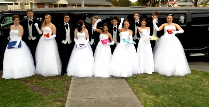 BRIDESMAID AND GROOMS MEN